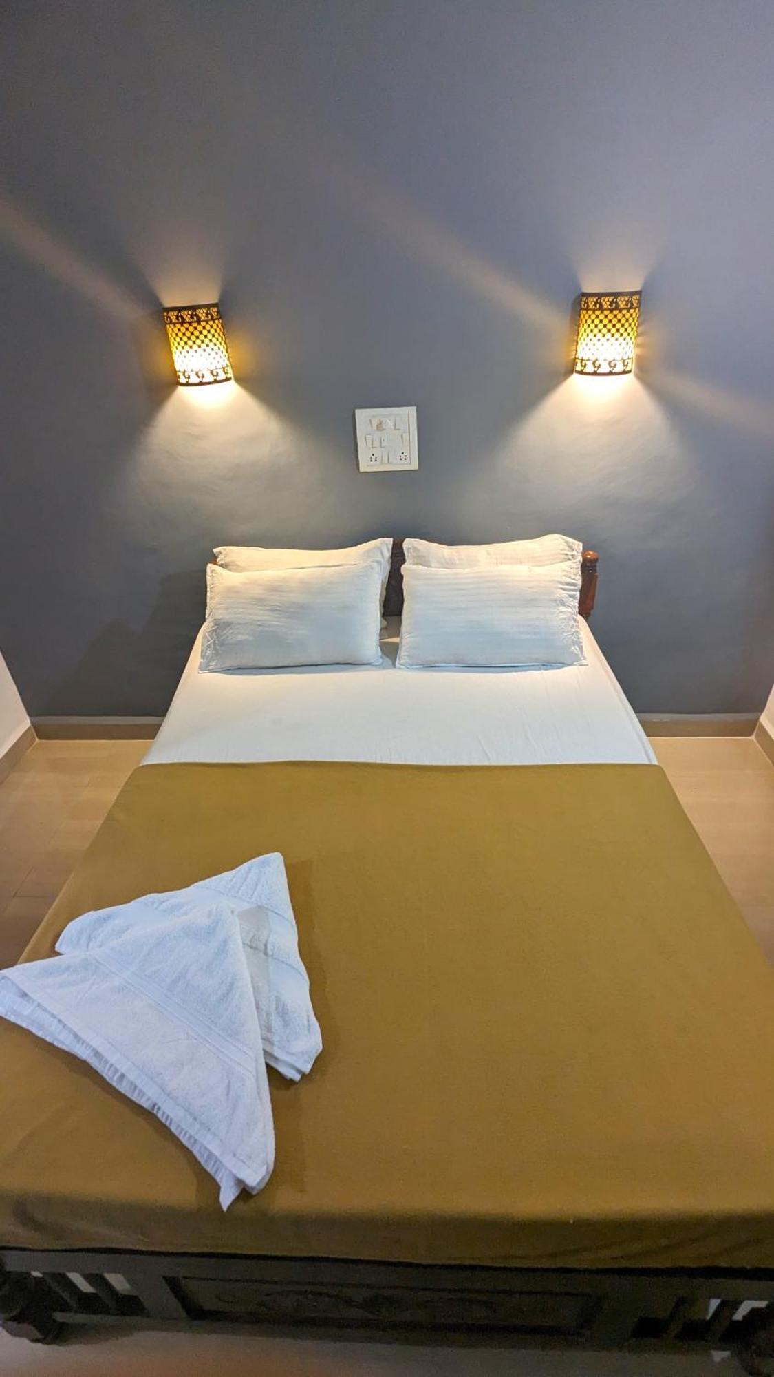 Santana Guest House Агонда Экстерьер фото
